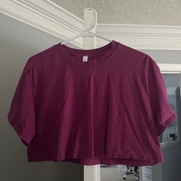 Lululemon Athletica Magenta Crop Top Size 6 - Picture 2 of 6